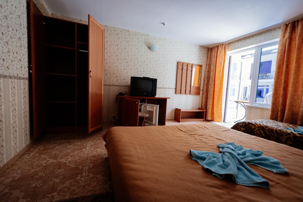 Solnechnaya Hotel Zatoka Esterno foto